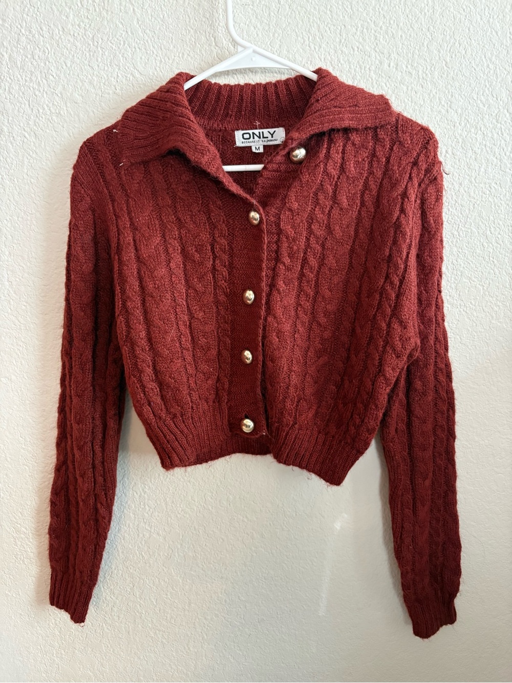 ONLY Rust Cable-Knit Cropped Cardigan with Gold Buttons